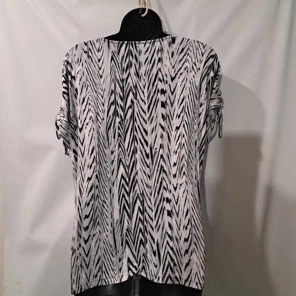 Calvin Klein Cold Shoulder Shirt - Picture 4 of 7